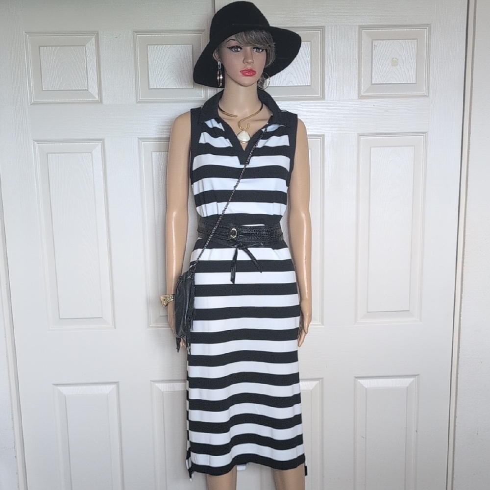 RIBBED KNIT SWEATER DRESS